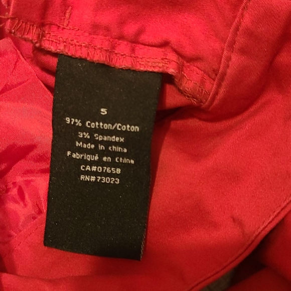 Suduction Red Capri pants. Size 5 - Picture 3 of 4